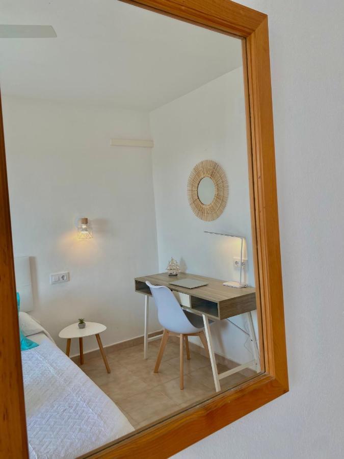 Apartament Sa Farola - Ac, Wifi , Pool, Beach Cala'N Blanes  Kültér fotó
